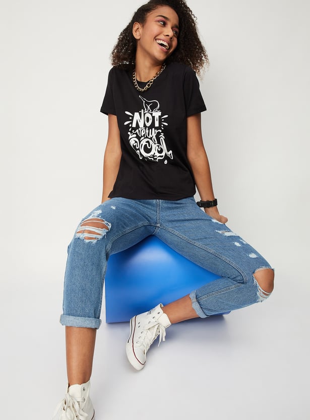 Women Graphic T-shirt with Round Neck